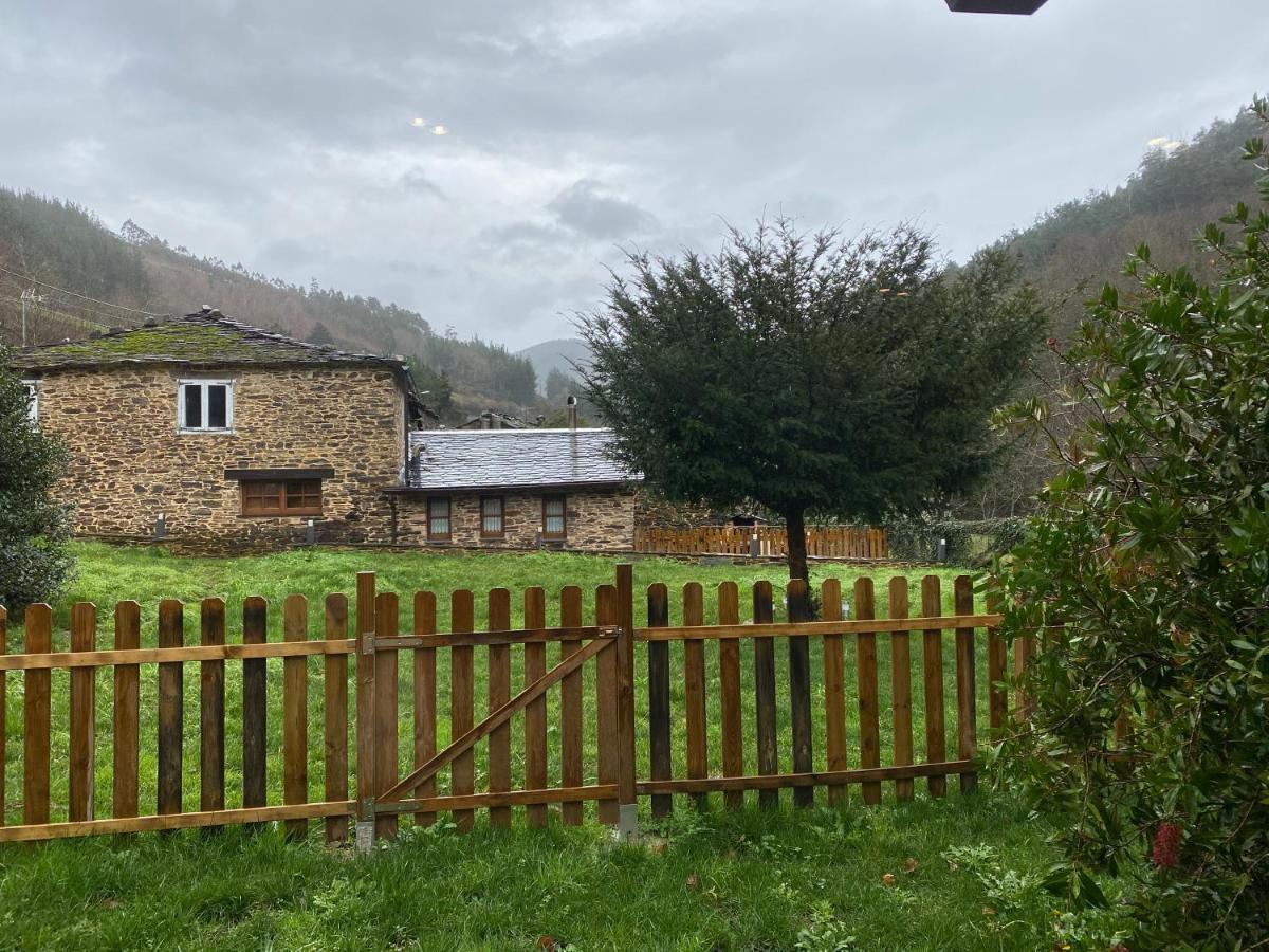 Casas Rurales Tareira En Taramundi Εξωτερικό φωτογραφία