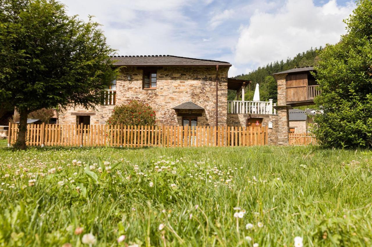 Casas Rurales Tareira En Taramundi Εξωτερικό φωτογραφία