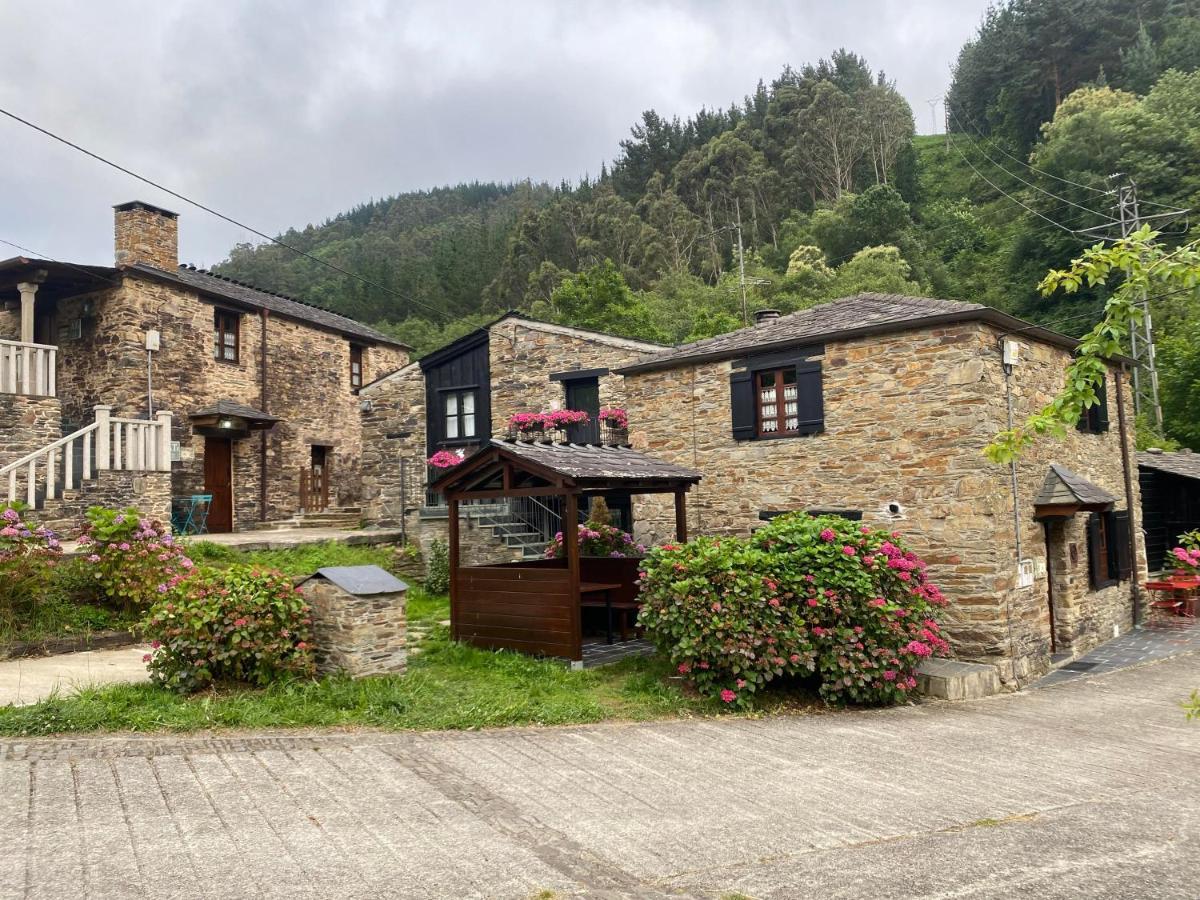 Casas Rurales Tareira En Taramundi Εξωτερικό φωτογραφία