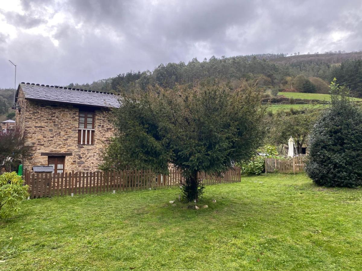 Casas Rurales Tareira En Taramundi Εξωτερικό φωτογραφία