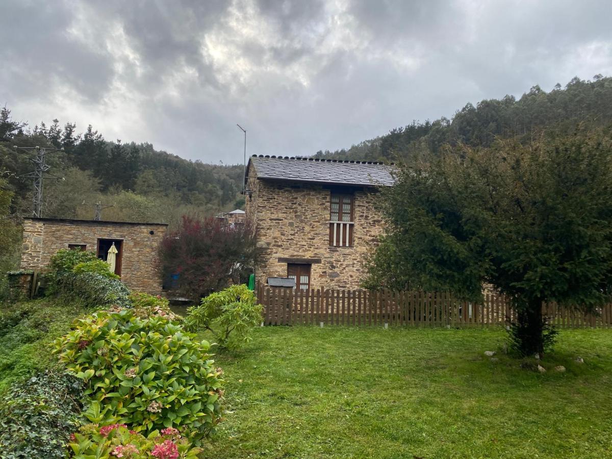 Casas Rurales Tareira En Taramundi Εξωτερικό φωτογραφία