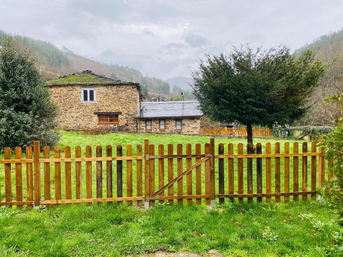 Casas Rurales Tareira En Taramundi Εξωτερικό φωτογραφία